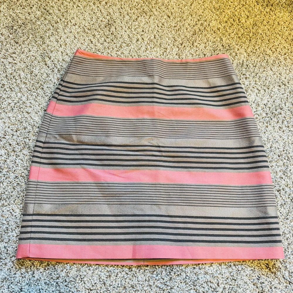 NWT LOFT Petites Striped Pencil Skirt Coral Pink Navy‎ Tan Lined 4P